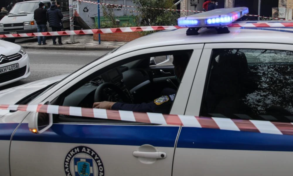 Αίγιο: Κουκουλοφόροι λήστεψαν ηλικιωμένο στο σπίτι του